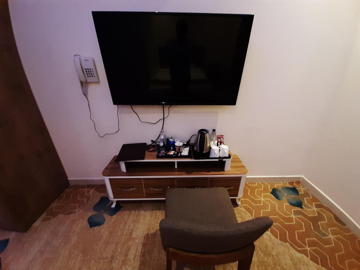 עראר Qasr Alshamal Hotel מראה חיצוני תמונה
