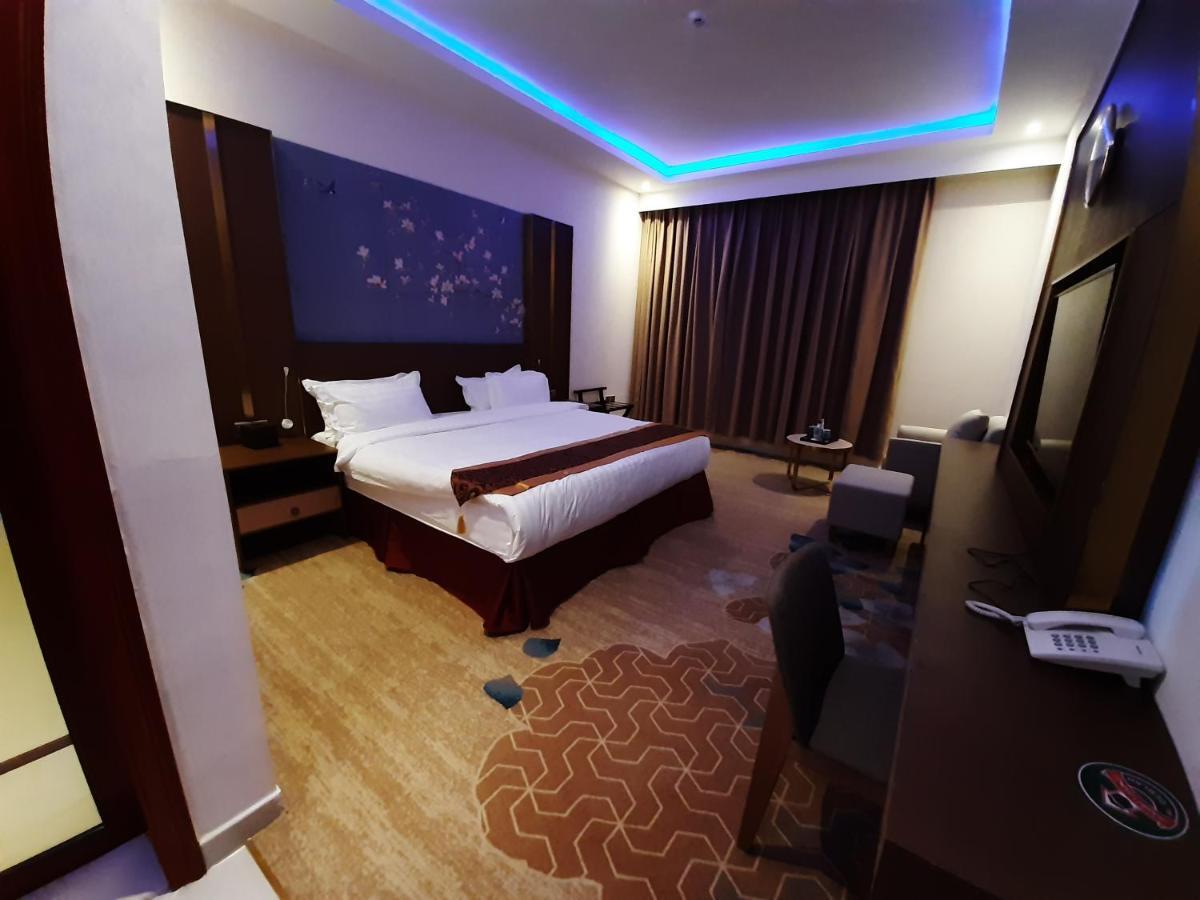 עראר Qasr Alshamal Hotel מראה חיצוני תמונה