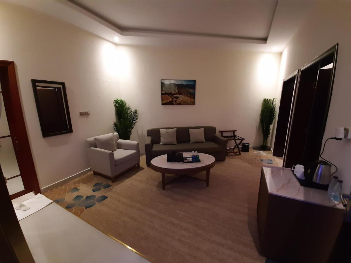 עראר Qasr Alshamal Hotel מראה חיצוני תמונה